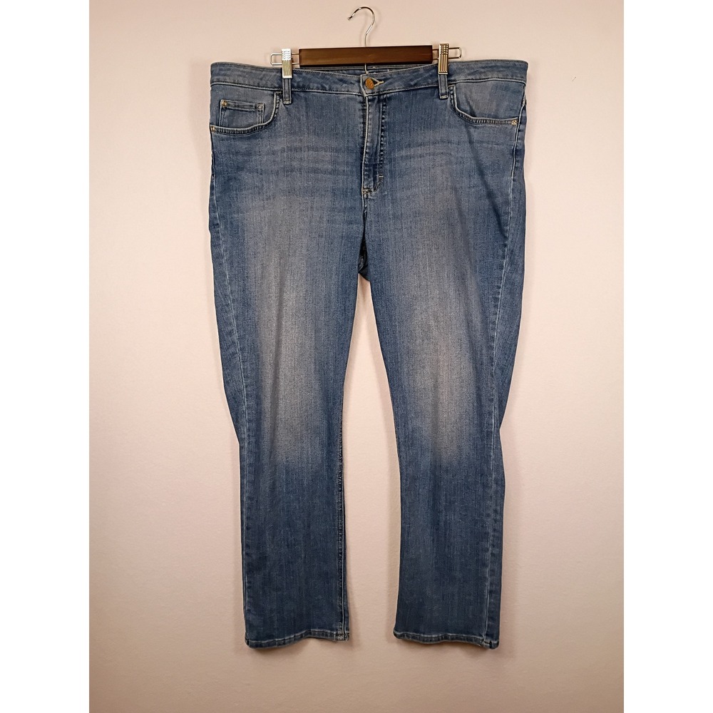 Classic Lee Women 20M Blue Regular Fit Straight Leg Mid Rise Denim Jeans